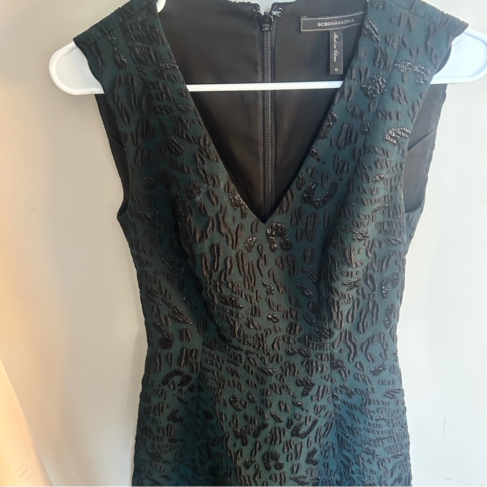 BCBGMaxAzria Dark Emerald Green & Black Sleeveless Mini Party Dress Size 0 - Picture 2 of 14